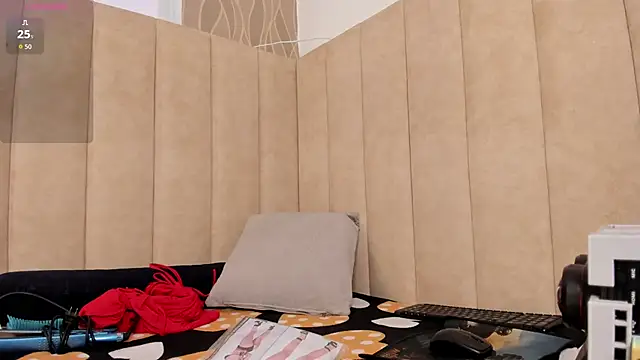 Snapshot of TifanyGrey chatting on November 7, 2025, 8:13 pm TifanyGrey online show from November 7, 2025, 8:13 pm