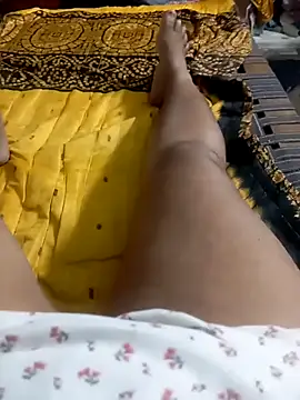 Snapshot of Rathi_telugu_couple chatting on December 1, 2025, 2:01 am Rathi telugu couple online show from December 1, 2025, 2:01 am