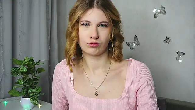 YvonneBou online show from December 21, 2025, 7:59 pm