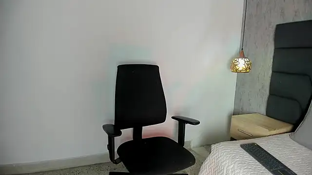 Snapshot of Bellaquita_19 chatting on November 7, 2025, 7:29 pm Bellaquita 19 online show from November 7, 2025, 7:29 pm