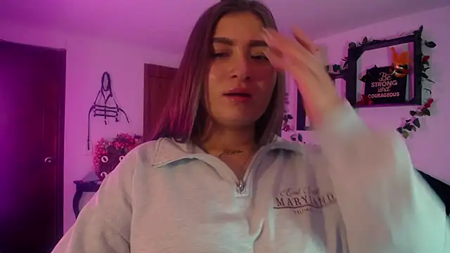 Snapshot of Cata_lover1 chatting on February 2, 2026, 12:37 pm Cata lover1 online show from February 2, 2026, 12:37 pm