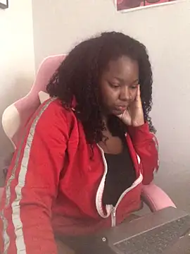 Fxncymuse online show from February 5, 2026, 7:10 pm