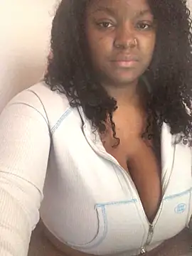 Fxncymuse online show from February 12, 2026, 7:02 pm