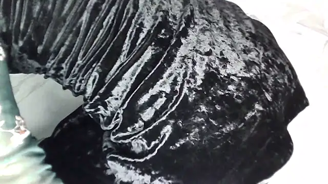 hotwoman25 online show from March 12, 2026, 10:58 pm