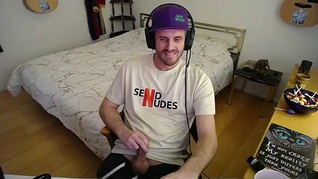 Snapshot of skatejocke chatting on November 19, 2025, 9:31 am skatejocke online show from November 19, 2025, 9:31 am