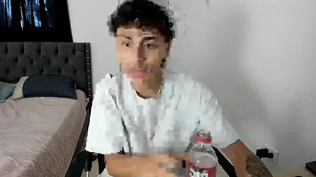 Snapshot of raccon_master chatting on November 18, 2025, 6:22 pm raccon master online show from November 18, 2025, 6:22 pm