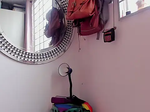 quenn-squirtanal online show from March 8, 2026, 6:11 pm