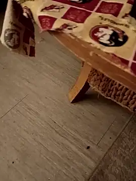 Snapshot of SNJ1991 chatting on November 9, 2025, 9:24 am SNJ1991 online show from November 9, 2025, 9:24 am