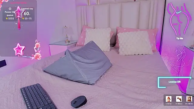 alanarose18 online show from March 21, 2026, 7:18 pm