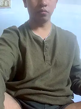 ContraryMomos online show from November 16, 2025, 4:23 pm