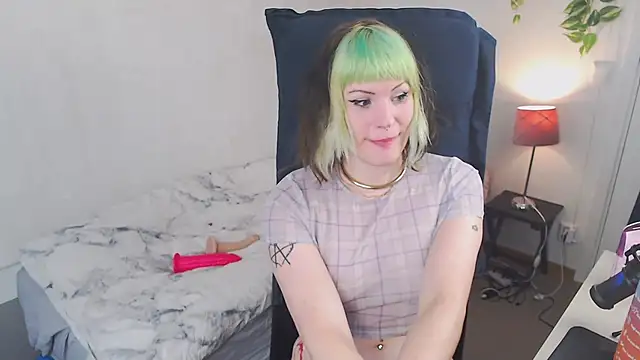 slutty violet online show from June 30, 2026, 1:33 pm