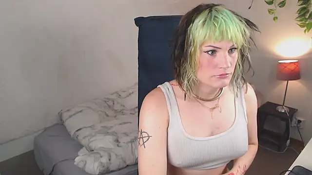 slutty violet online show from July 9, 2026, 1:32 pm
