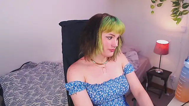 slutty violet online show from June 3, 2026, 2:44 pm