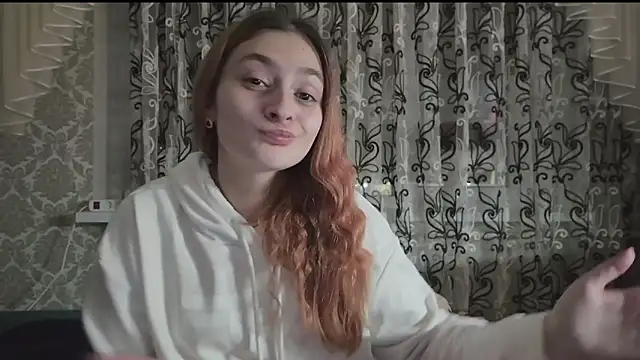 SweetLiaison online show from December 20, 2025, 7:17 pm