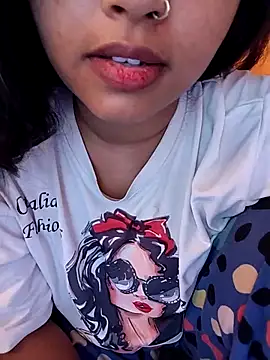 Snapshot of Sexy_Divya__ chatting on June 17, 2026, 12:48 pm Sexy Divya online show from June 17, 2026, 12:48 pm
