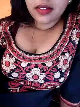 Snapshot of Sexy_Divya__ chatting on June 5, 2026, 6:52 am Sexy Divya online show from June 5, 2026, 6:52 am