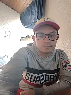 eddison98 online show from November 10, 2025, 5:29 pm