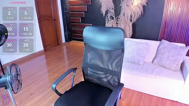 Saara Corraless online show from March 25, 2026, 7:13 pm