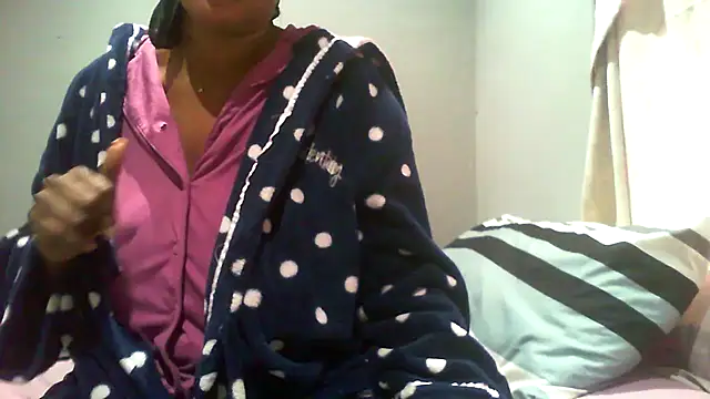 DustyLucy02 online show from May 3, 2026, 4:50 am