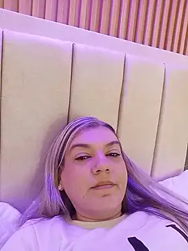 Snapshot of gala_montes_30 chatting on November 8, 2025, 1:58 pm gala montes 30 online show from November 8, 2025, 1:58 pm