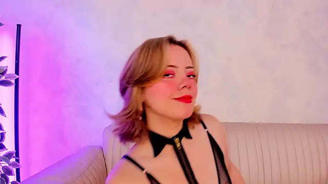 AnnaTylor online show from January 17, 2026, 12:31 pm