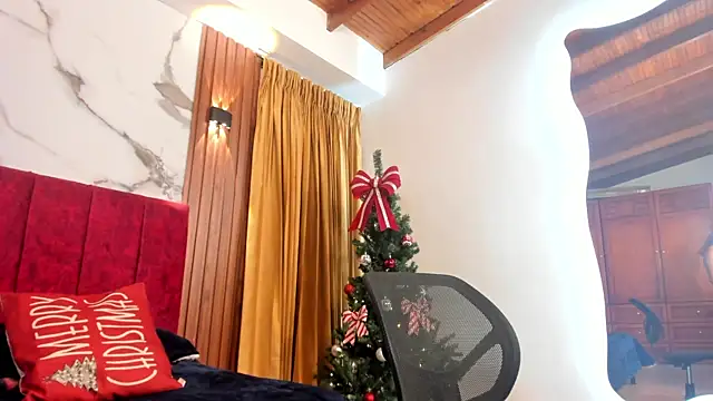 hailey-frost online show from December 16, 2025, 12:09 pm