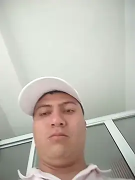 Snapshot of NestedReagent chatting on February 12, 2026, 4:51 pm NestedReagent online show from February 12, 2026, 4:51 pm