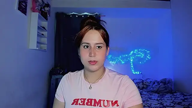 Sofiababyy online show from July 17, 2026, 6:16 pm
