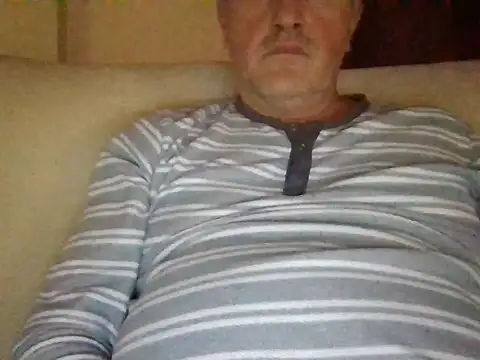 Cumlover5534 online show from November 30, 2025, 9:32 am