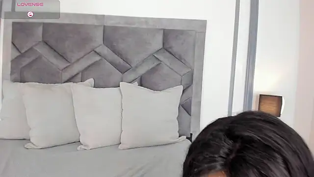 TahliaMoreau online show from March 6, 2026, 3:34 am