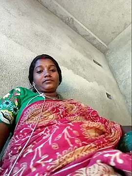 Snapshot of vipmonalisha chatting on November 18, 2025, 7:44 am vipmonalisha online show from November 18, 2025, 7:44 am