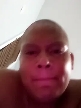 Maceypoops online show from March 12, 2026, 4:18 am