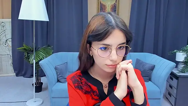 KellyeSieck online show from November 12, 2025, 9:13 am