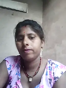 Snapshot of Maya_mohni chatting on April 25, 2026, 12:24 am Maya mohni online show from April 25, 2026, 12:24 am