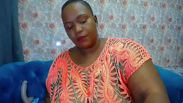 Snapshot of BMWWWXXX chatting on April 14, 2026, 7:35 am BMWWWXXX online show from April 14, 2026, 7:35 am