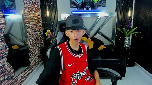 Arthur Loui online show from November 8, 2025, 8:01 pm