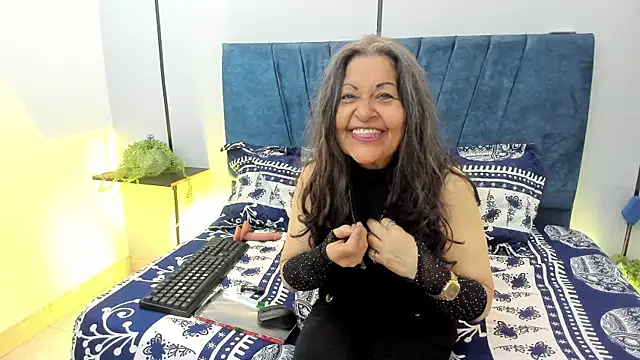 Victoriaa Anderson online show from July 29, 2026, 7:35 pm