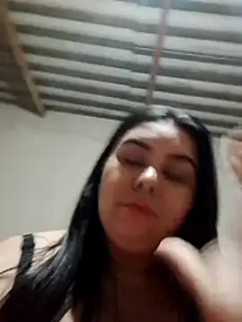 Tatasadadinha online show from November 9, 2025, 10:25 pm