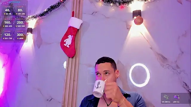 Aron and molly online show from December 19, 2025, 12:07 pm