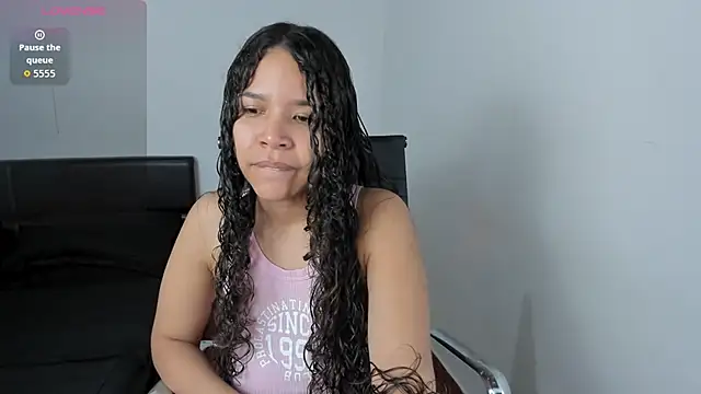 ashlyviper777 online show from November 21, 2025, 8:19 pm