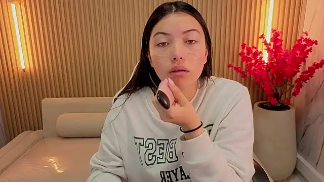 Snapshot of venus_velvet_tp chatting on March 7, 2026, 12:54 pm venus velvet tp online show from March 7, 2026, 12:54 pm