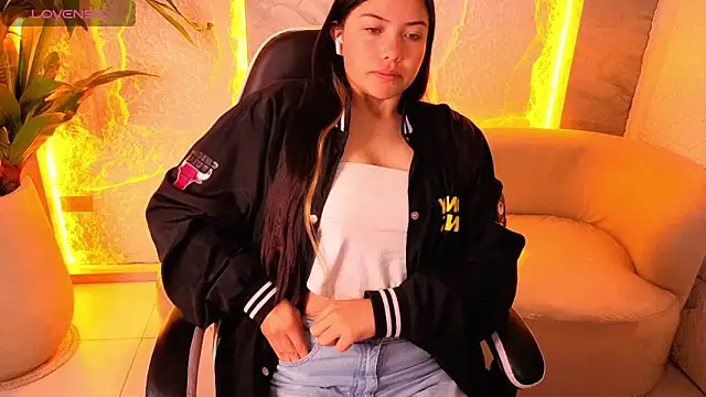 Snapshot of venus_velvet_tp chatting on March 25, 2026, 1:10 pm venus velvet tp online show from March 25, 2026, 1:10 pm