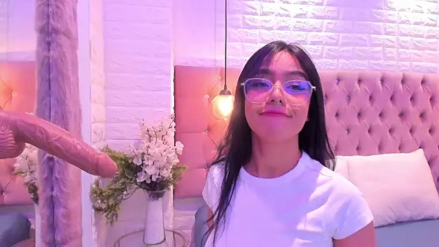 Snapshot of miel_18 chatting on January 14, 2026, 3:43 am miel 18 online show from January 14, 2026, 3:43 am