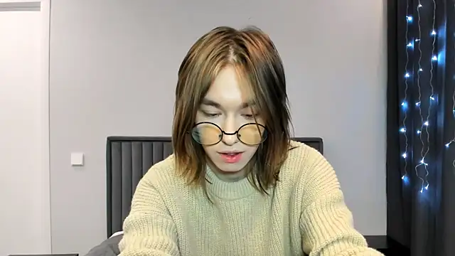 Snapshot of kr1sfemboy chatting on January 7, 2026, 3:17 pm kr1sfemboy online show from January 7, 2026, 3:17 pm