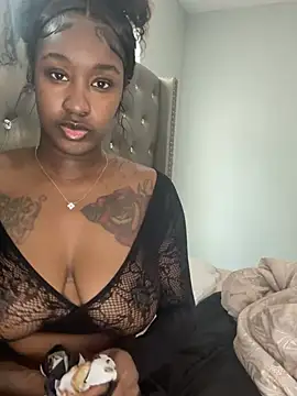 Snapshot of ToyaThick chatting on March 16, 2026, 5:05 pm ToyaThick online show from March 16, 2026, 5:05 pm