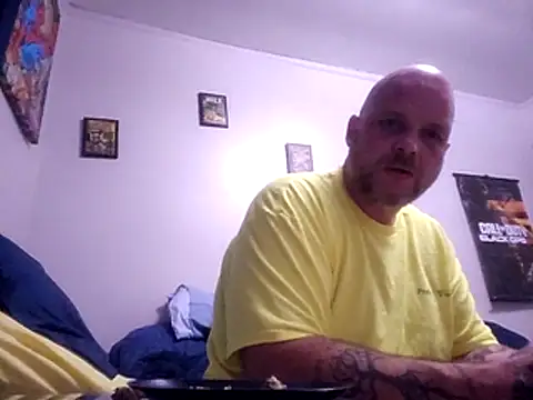 Snapshot of Slimsang69 chatting on November 9, 2025, 5:33 am Slimsang69 online show from November 9, 2025, 5:33 am