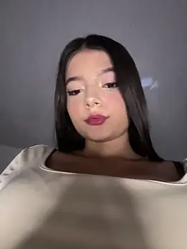 Snapshot of EmmiiGlow chatting on March 1, 2026, 12:54 am EmmiiGlow online show from March 1, 2026, 12:54 am