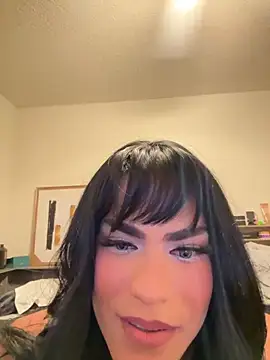 rikiisaac5 online show from November 12, 2025, 4:27 am