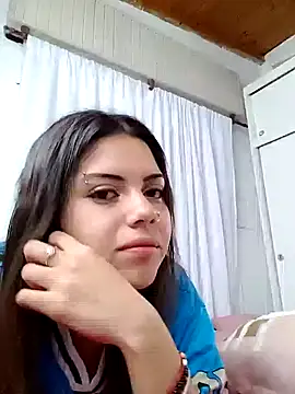 cat eye   online show from November 9, 2025, 4:11 pm