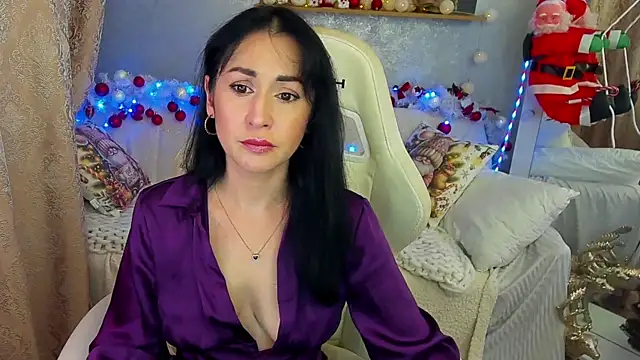 Snapshot of CarolinaaFoxyyy chatting on December 20, 2025, 1:36 pm CarolinaaFoxyyy online show from December 20, 2025, 1:36 pm